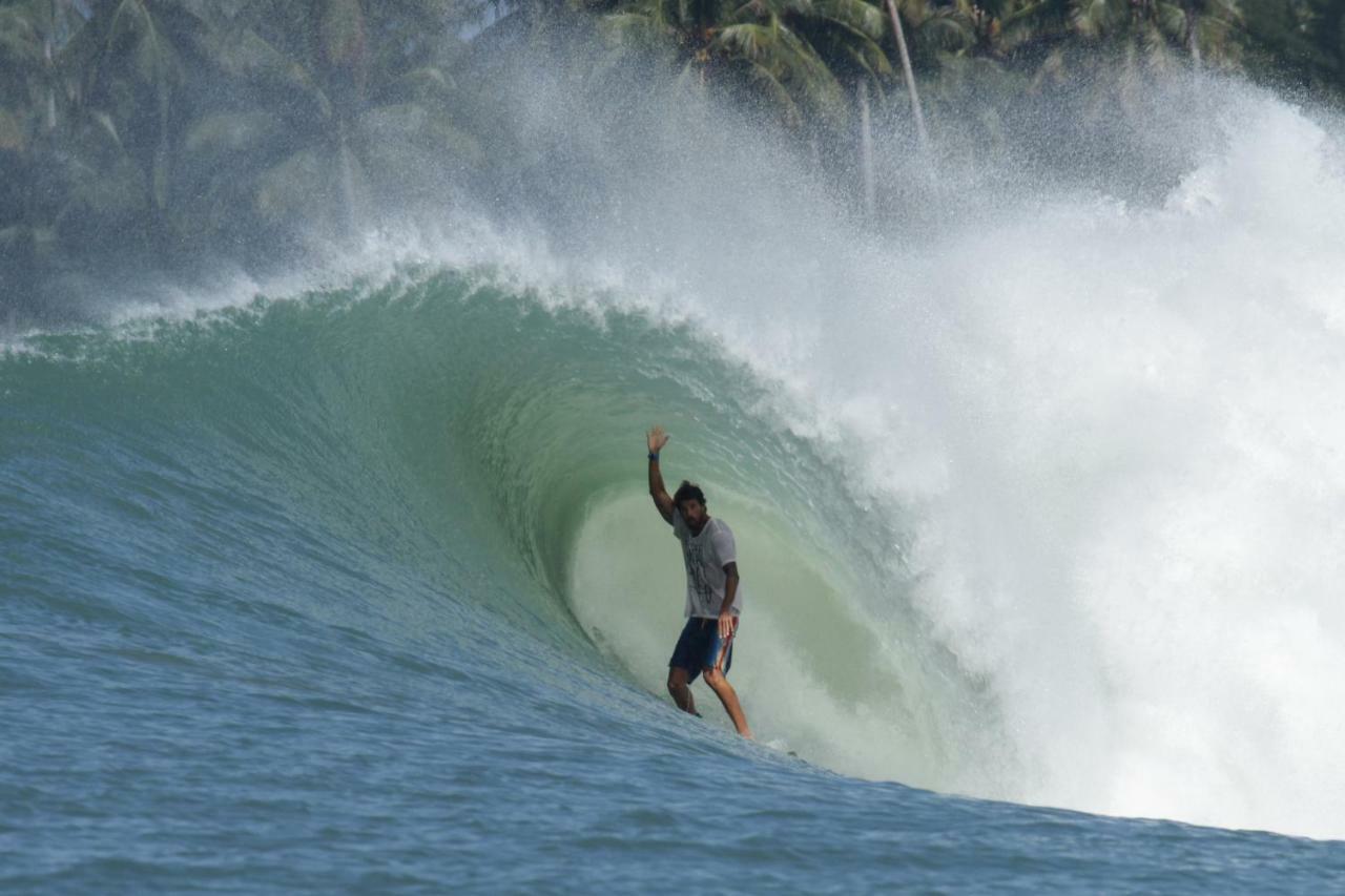 Hotel Oseda Nias Surf House Hilibotodane Exterior foto